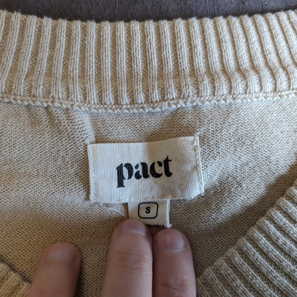 V Neck Pact Sweater - Picture 2 of 6